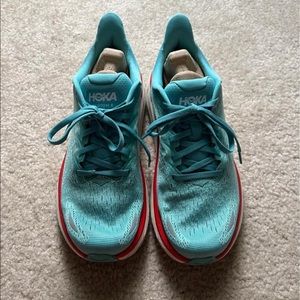 Hoka Clifton 8